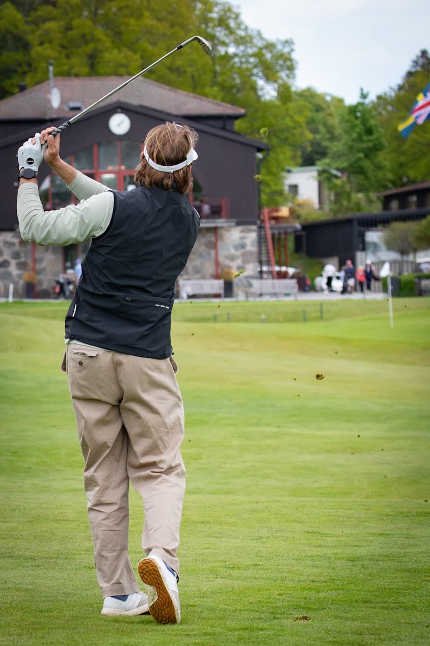 Donald Pearson under en golflektion i Stockholm